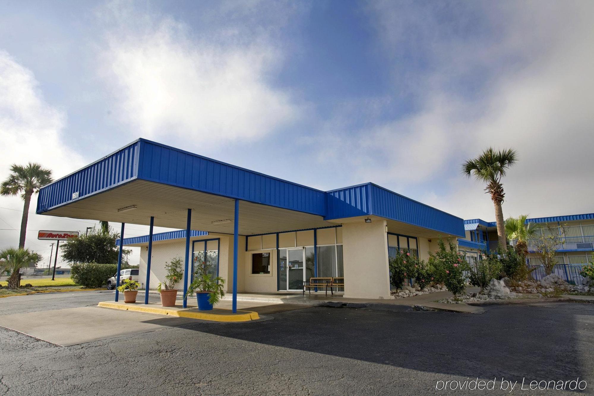 Executive Inn & Suites Beeville מראה חיצוני תמונה